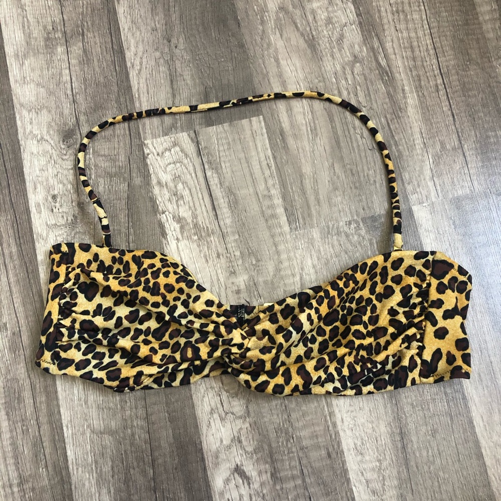 **CLOSING BUY ONE GET ONE**Victoria's Secret Bandeau Top Detachable Strap